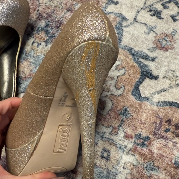 Brash Glittering Gold Heels - Picture 4 of 8